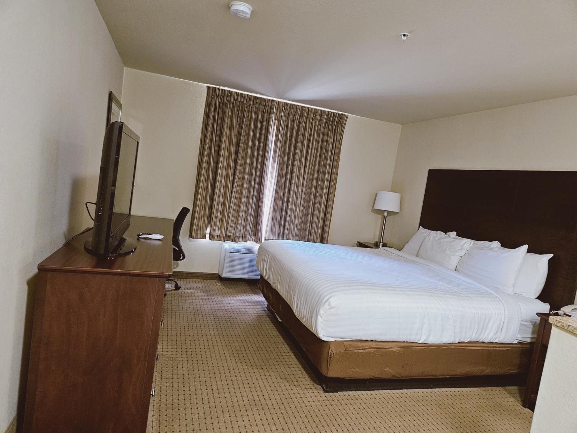 Cobblestone Inn & Suites - Bloomfield Экстерьер фото