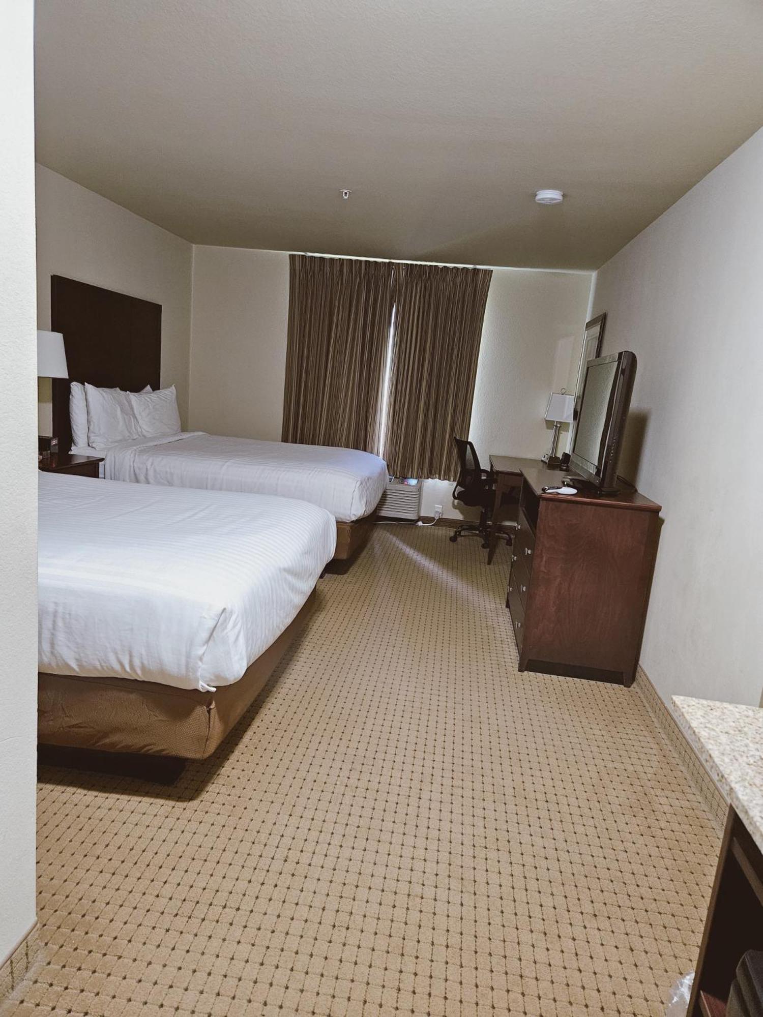 Cobblestone Inn & Suites - Bloomfield Экстерьер фото
